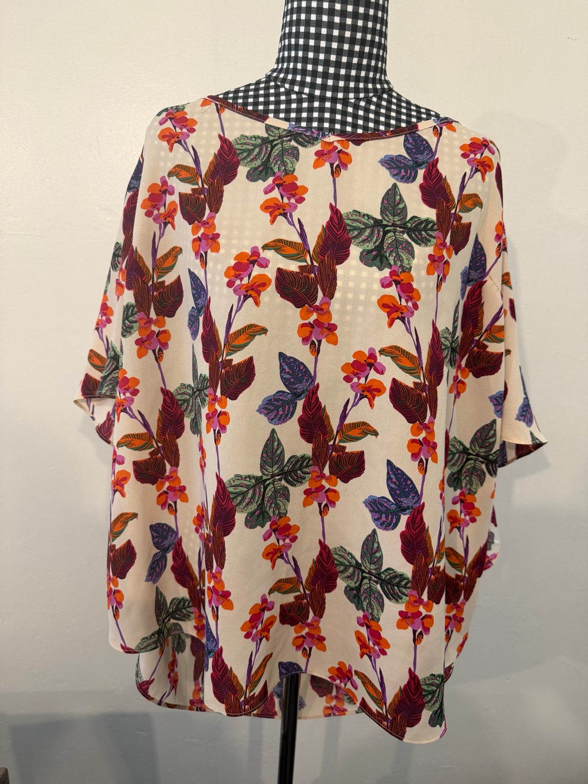 City Chic Floral Lightweight Blouse – Size L (20) – Cream